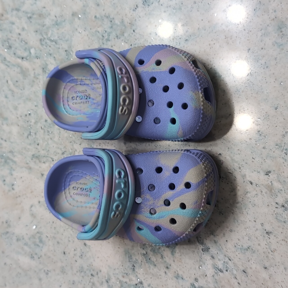 Blue Girl's Crocs